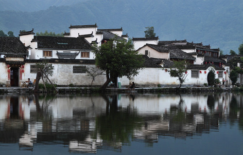 夢境黃山、秀水千島湖、水墨宏村、秀里影視古村、宋代老街雙飛五天團D1線路